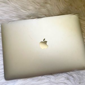 Grey MacBook Air 13”  2020